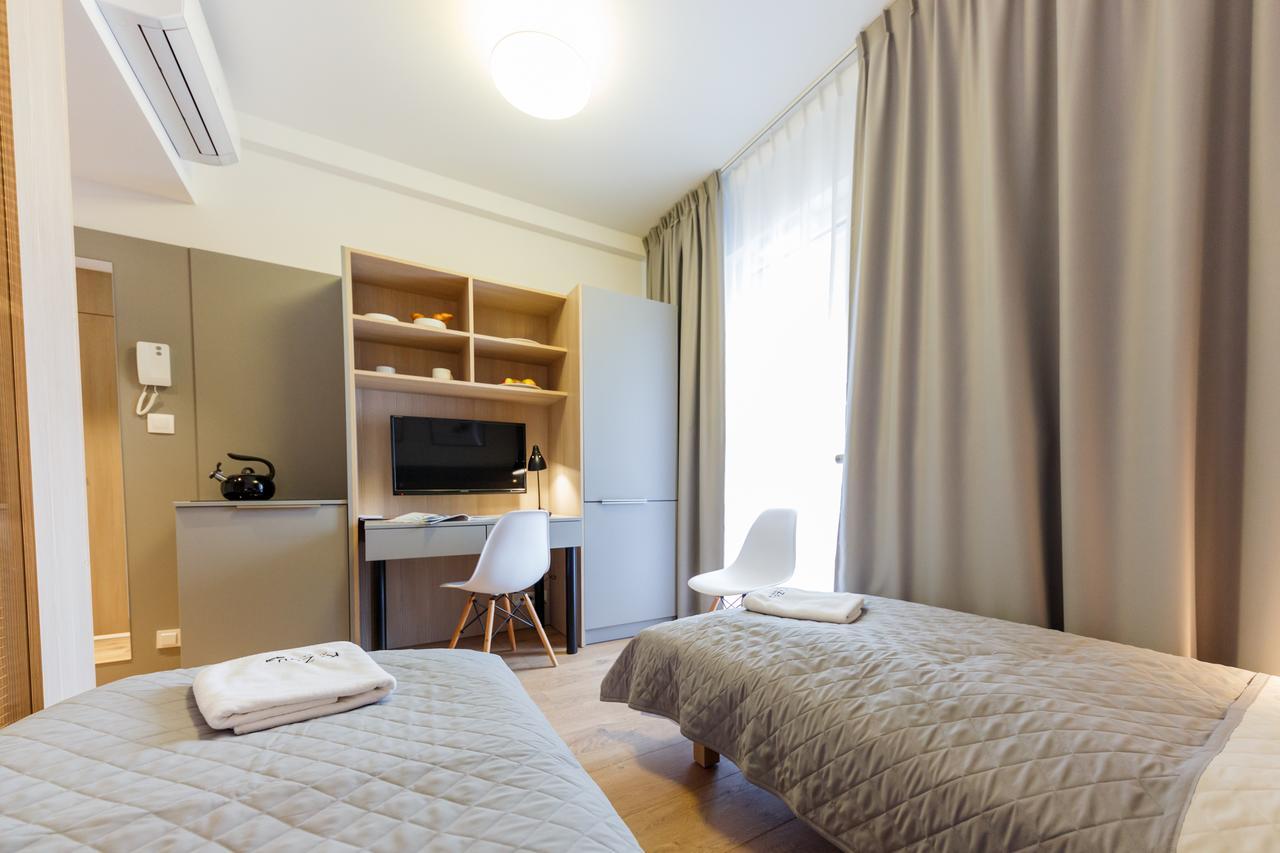 Apartments "Wolska Residence" Варшава Екстер'єр фото