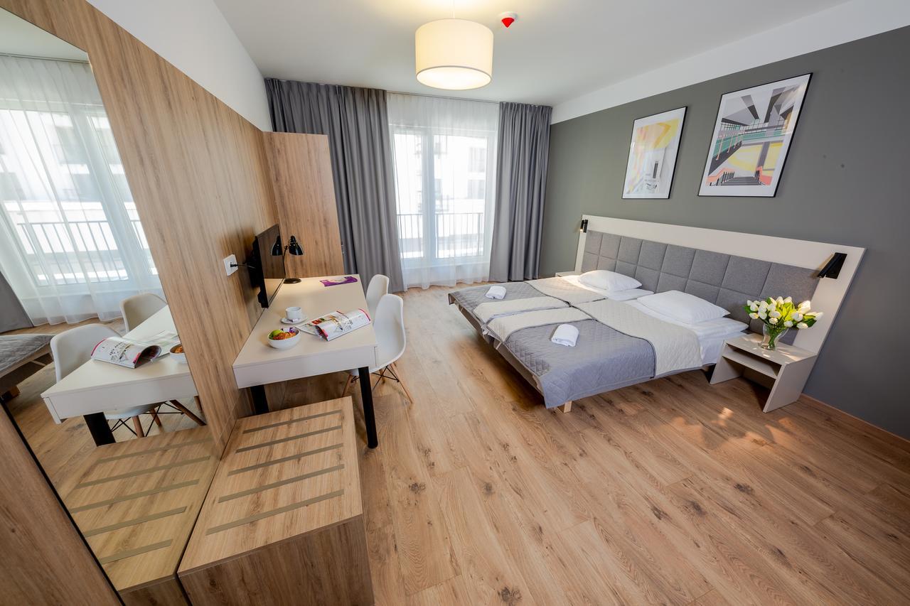 Apartments "Wolska Residence" Варшава Екстер'єр фото